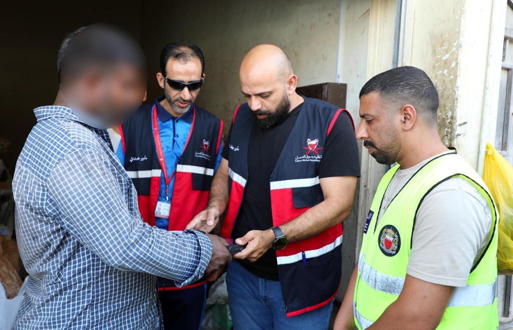 حملة تفتيشية مشتركة على محلات بيع وشراء قطع الغيار المستعملة والخرداوات<